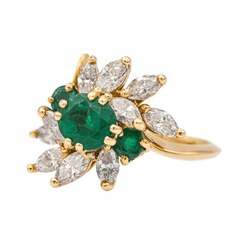 Bague Marguerite en or jaune, émeraudes et diamants - Castafiore
