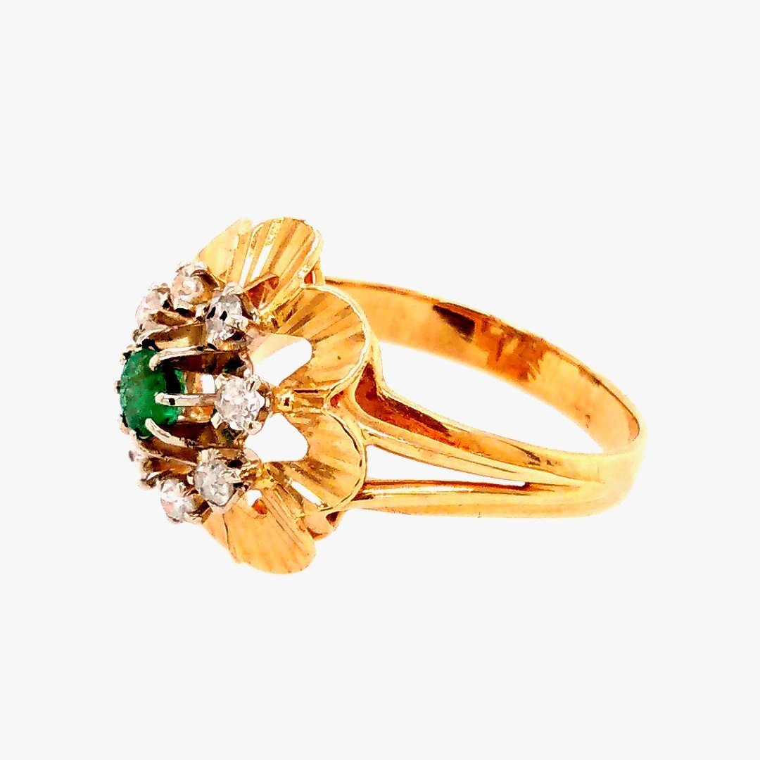 Bague Marguerite en or jaune, or blanc, émeraude, et diamants - Castafiore