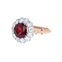 Bague Marguerite en or jaune, platine, grenat et diamants - Castafiore