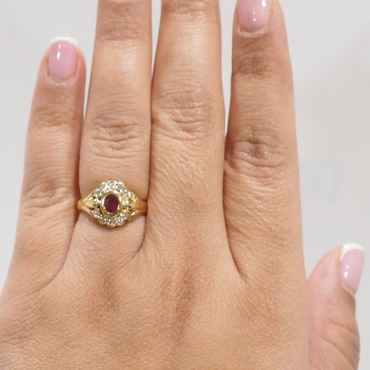 Bague Marguerite en or jaune,rubis et diamants - Castafiore