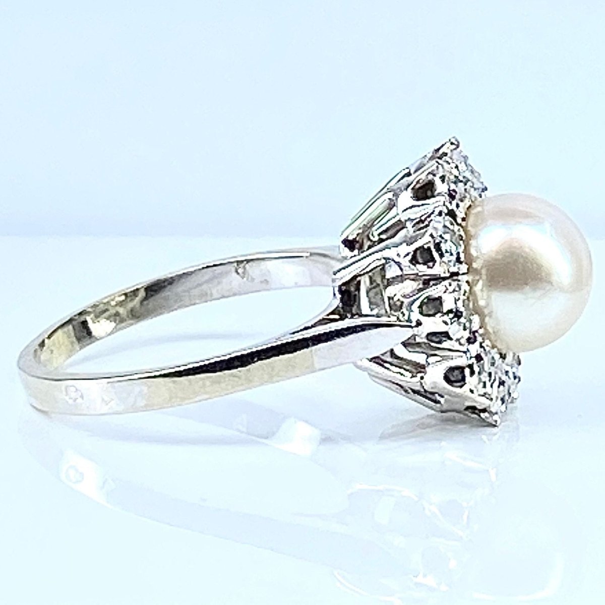 Bague Marguerite en or, platine, perle et diamants - Castafiore