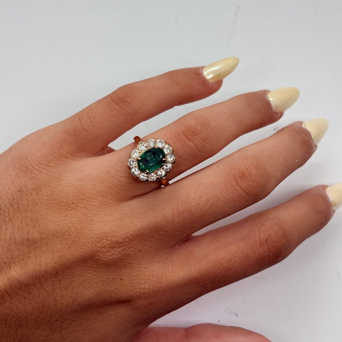 Bague Marguerite en or rose, émeraude et diamants - Castafiore