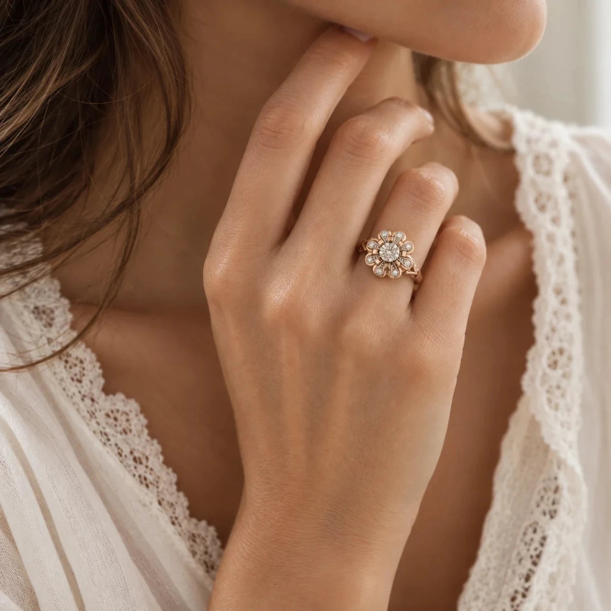Bague Marguerite en or rose et diamants - Castafiore