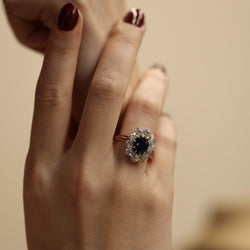 Bague Marguerite en or rose et platine avec saphir et diamants - Castafiore