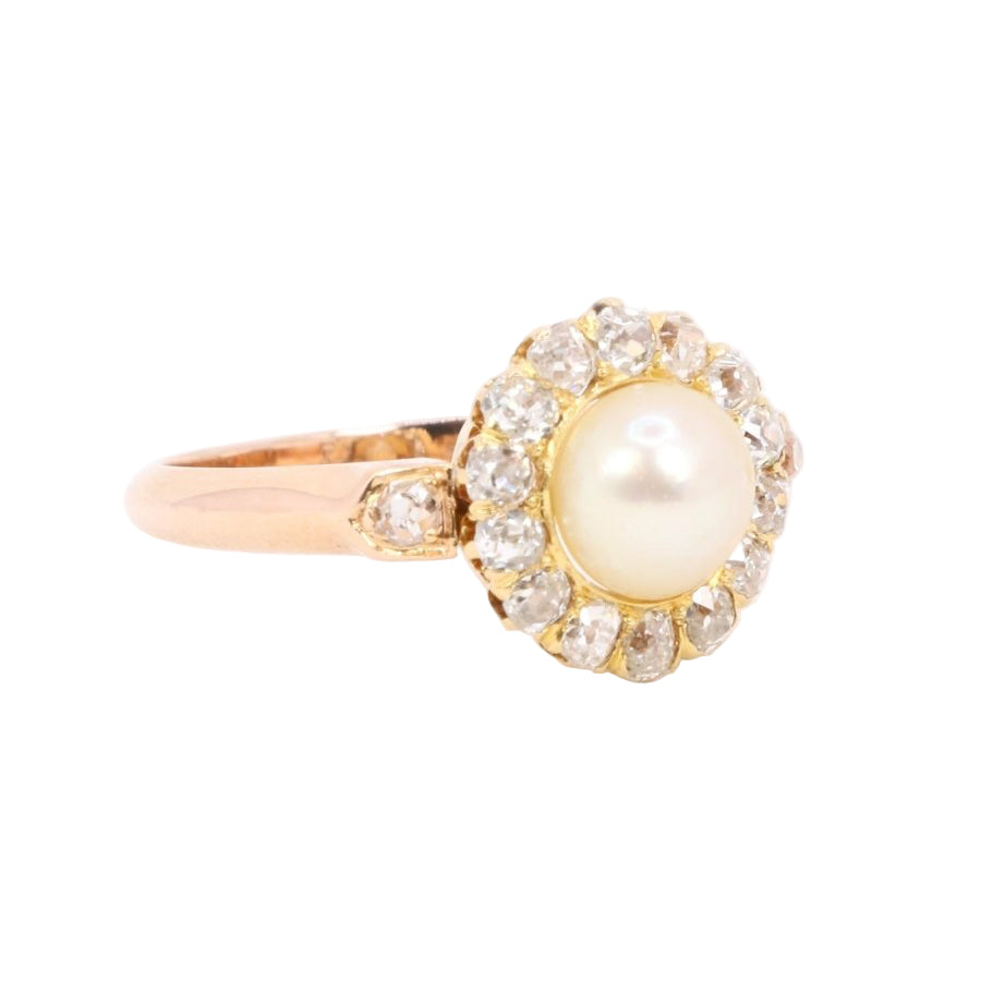 Bague marguerite en or rose perle et diamants - Castafiore