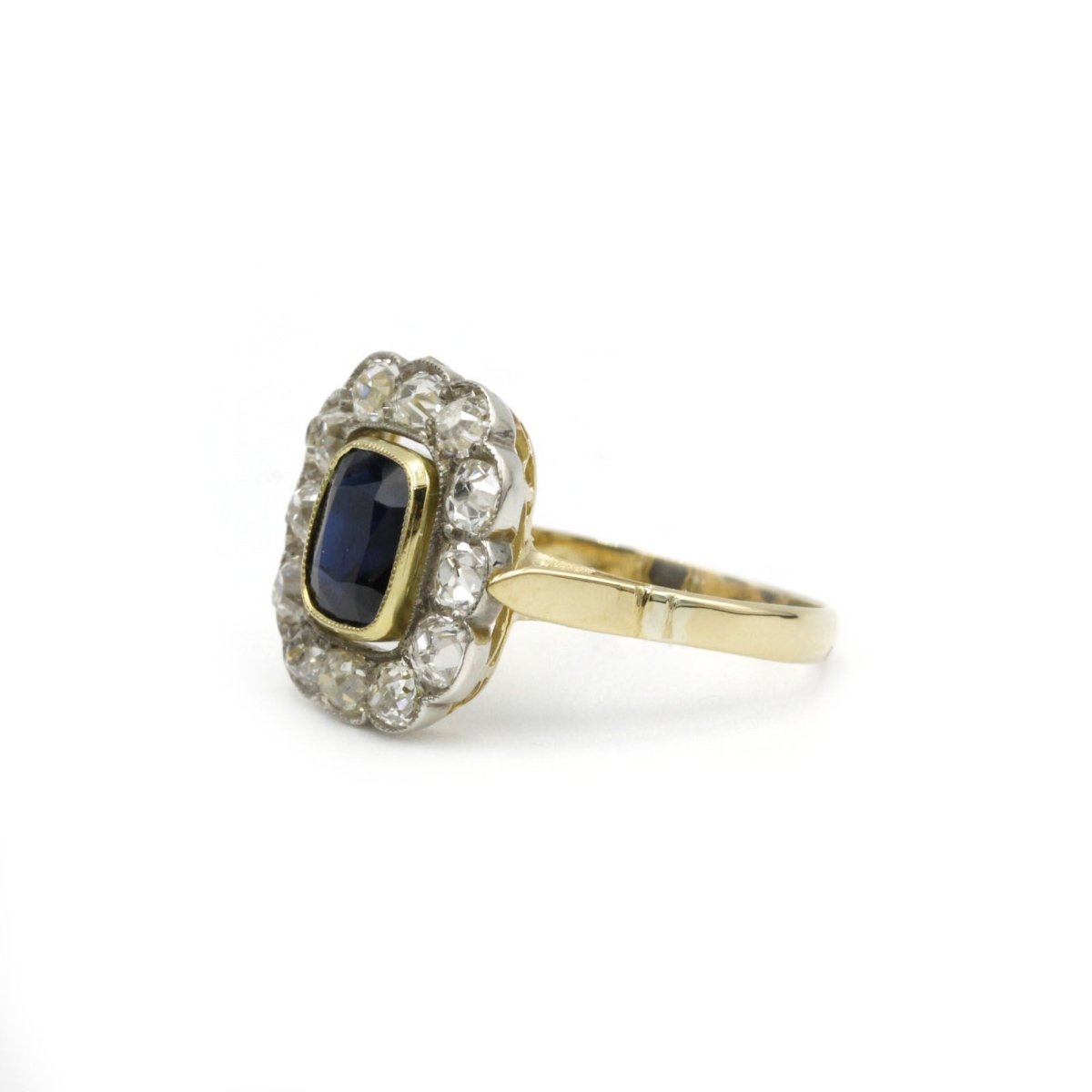 Bague Marguerite en or, saphir et diamants - Castafiore
