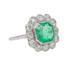 Bague Marguerite en platine, émeraude et diamant - Castafiore