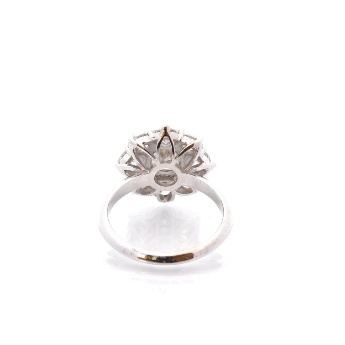 Bague Marguerite en platine et diamants - Castafiore