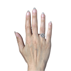 Bague Marguerite en platine et diamants - Castafiore