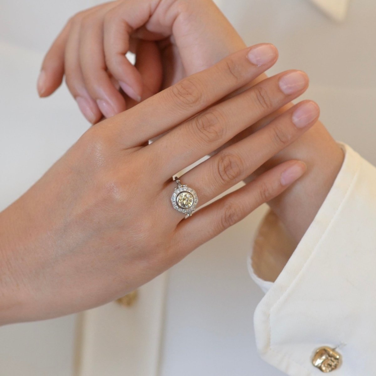 Bague Marguerite en platine et diamants - Castafiore