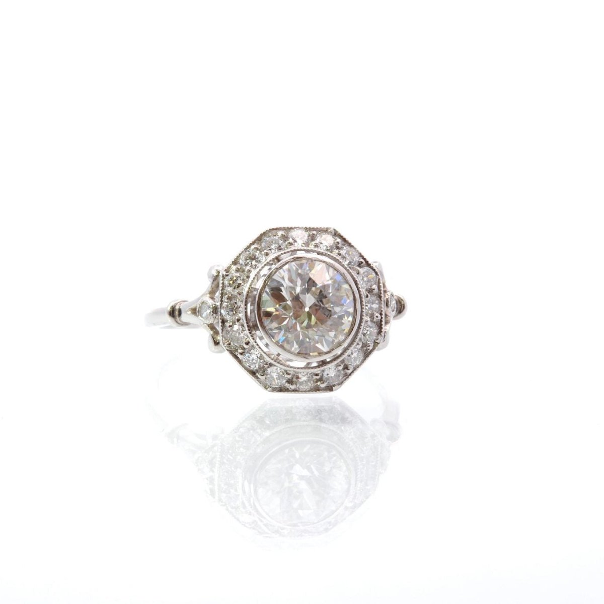Bague Marguerite en platine et diamants - Castafiore