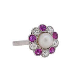 Bague Marguerite en platine, perle, rubis et diamants - Castafiore