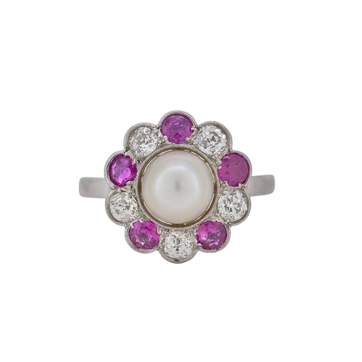 Bague Marguerite en platine, perle, rubis et diamants - Castafiore