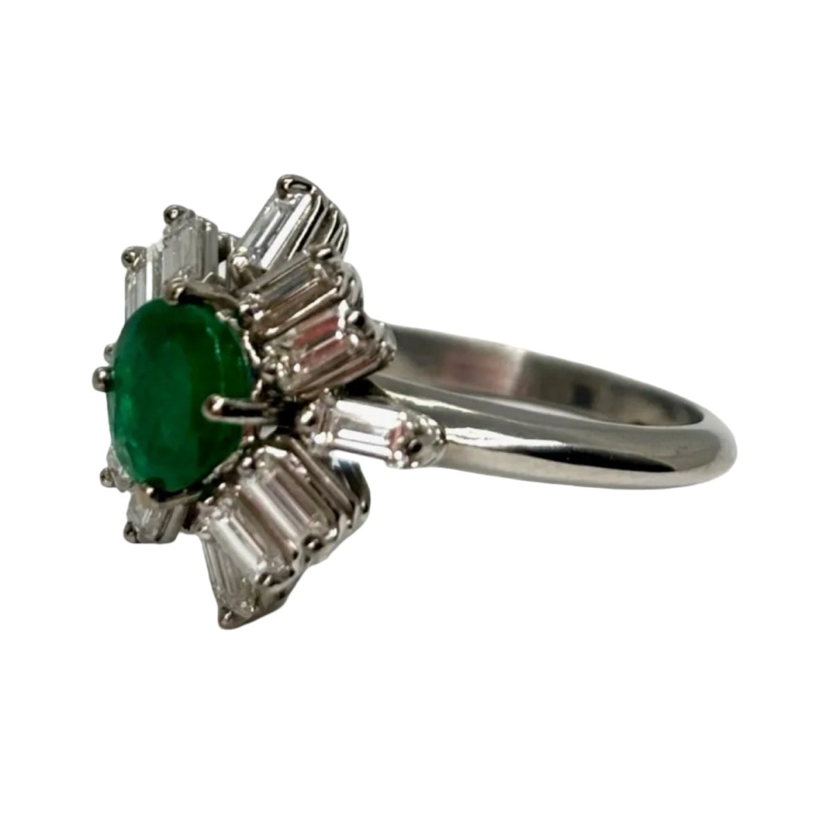 Bague Marguerite or blanc, émeraude et diamants - Castafiore