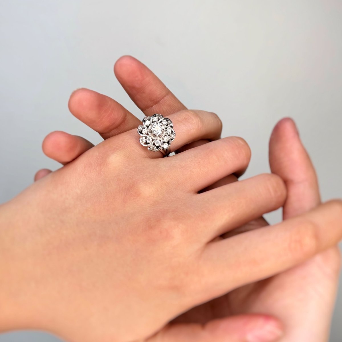 Bague Marguerite - Or blanc, Platine & Diamants - Castafiore