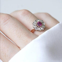 Bague marguerite saphir rose entourage diamants - Castafiore