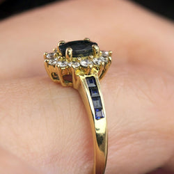 Bague marguerite saphirs diamants et saphirs calibrés - Castafiore