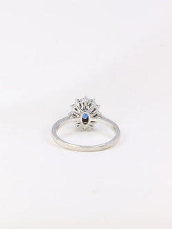 Bague marguerite vintage en or, saphir ovale et diamants - Castafiore