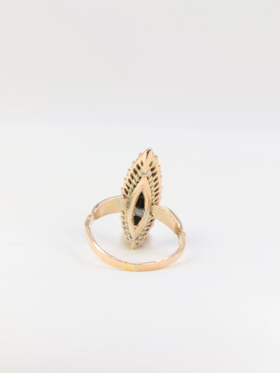 Bague marquise ancienne or jaune diamants Salt & Pepper taille en rose - Castafiore
