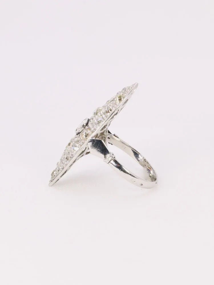 Bague Marquise Art - Déco en platine et diamants - Castafiore