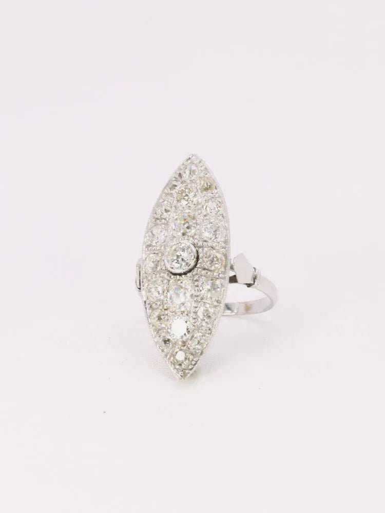 Bague Marquise Art - Déco en platine et diamants - Castafiore