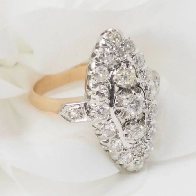 Bague marquise en or bicolore et diamants - Castafiore