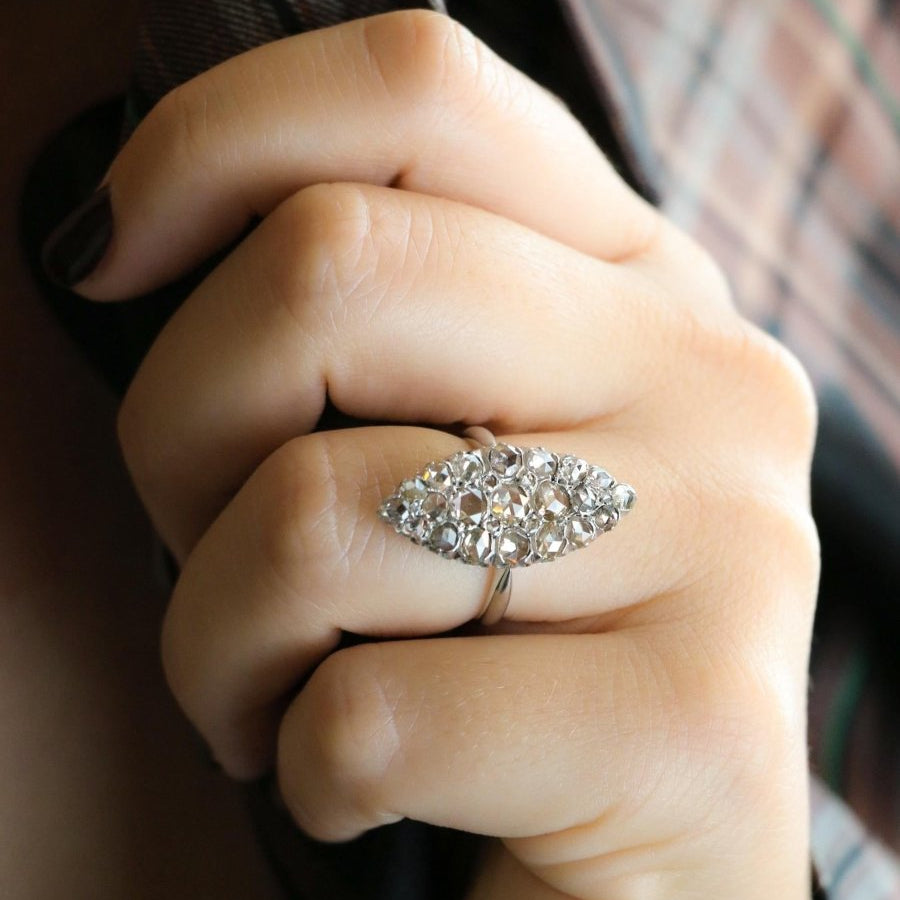 Bague marquise en or blanc diamants - Castafiore