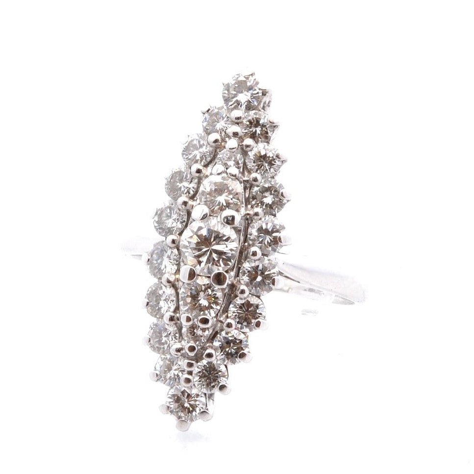 Bague Marquise en or blanc et diamants - Castafiore