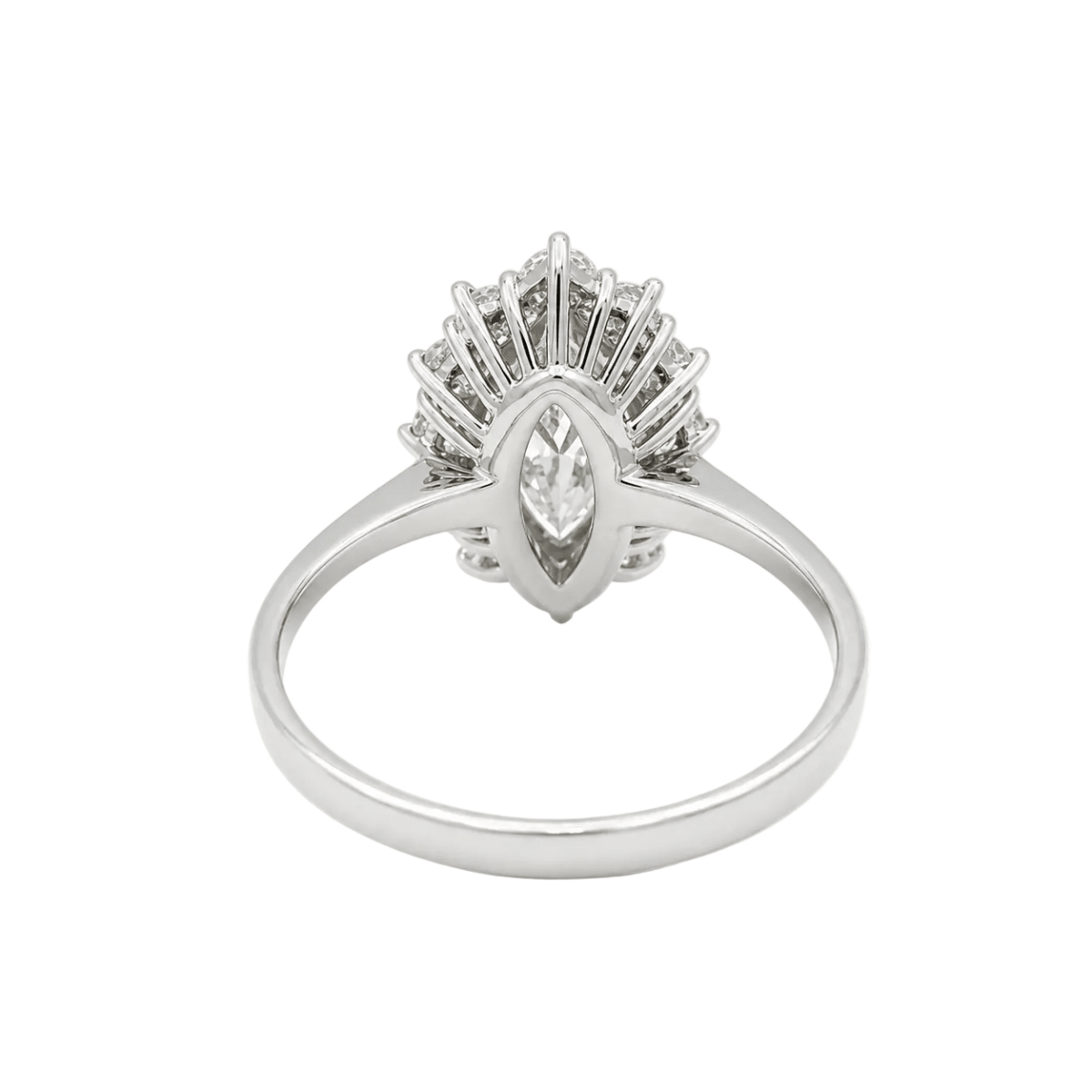Bague Marquise en or blanc et diamants - Castafiore