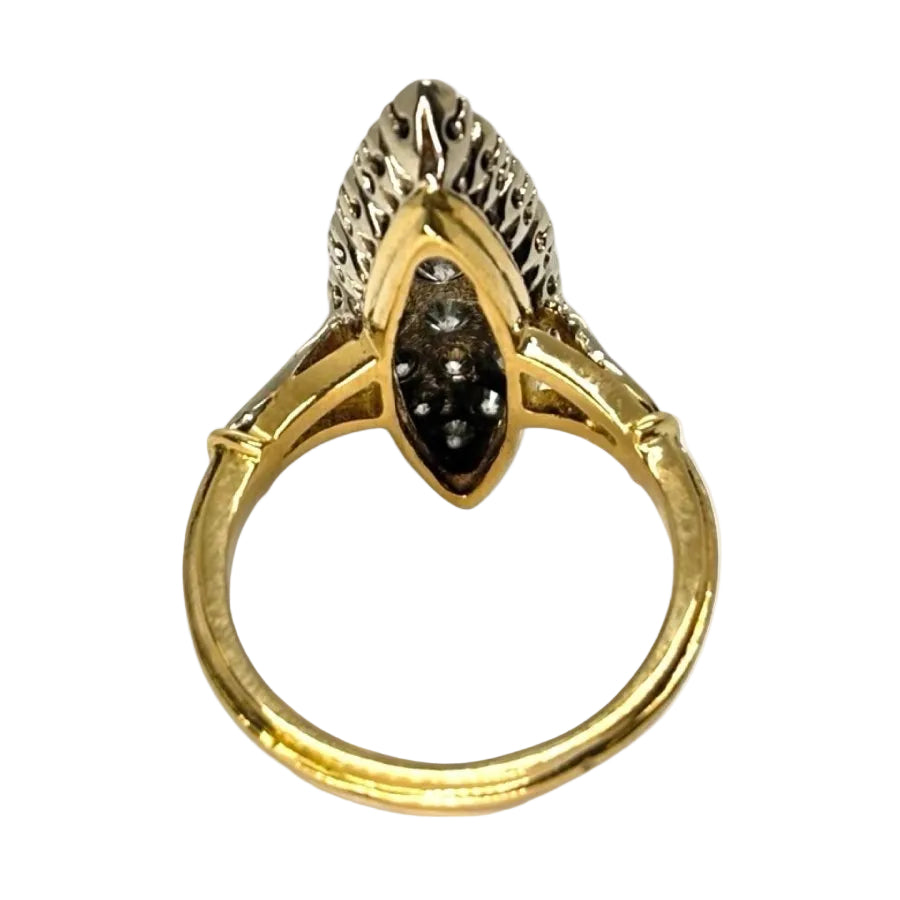 Bague Marquise en or blanc et diamants - Castafiore