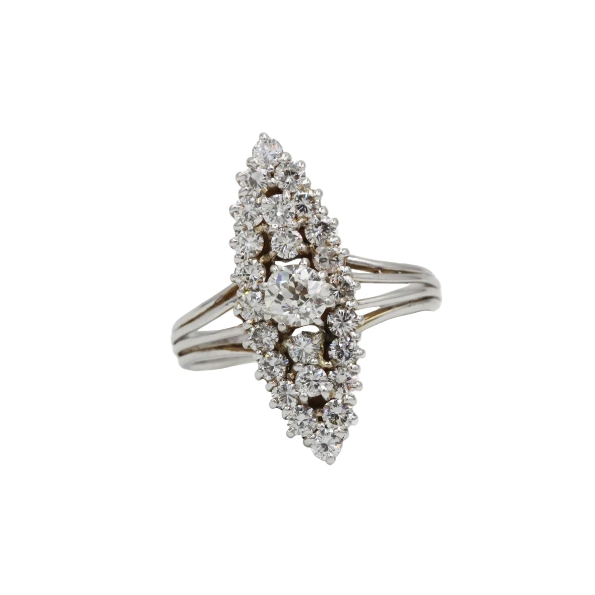 Bague Marquise en or blanc et diamants - Castafiore