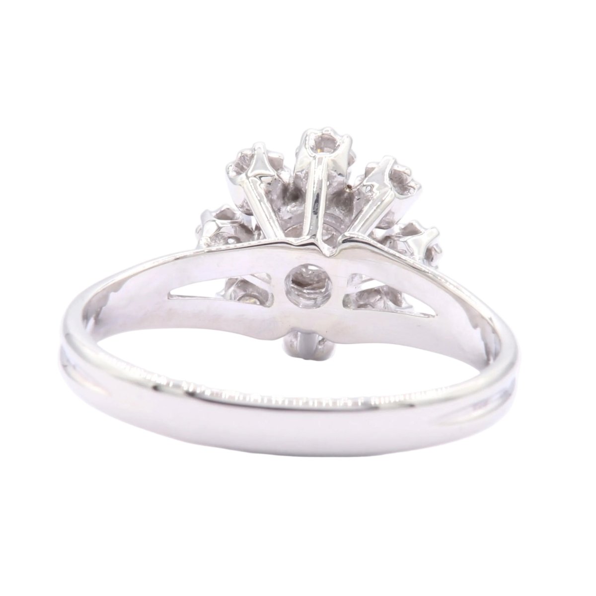 Bague Marquise en or blanc et diamants - Castafiore