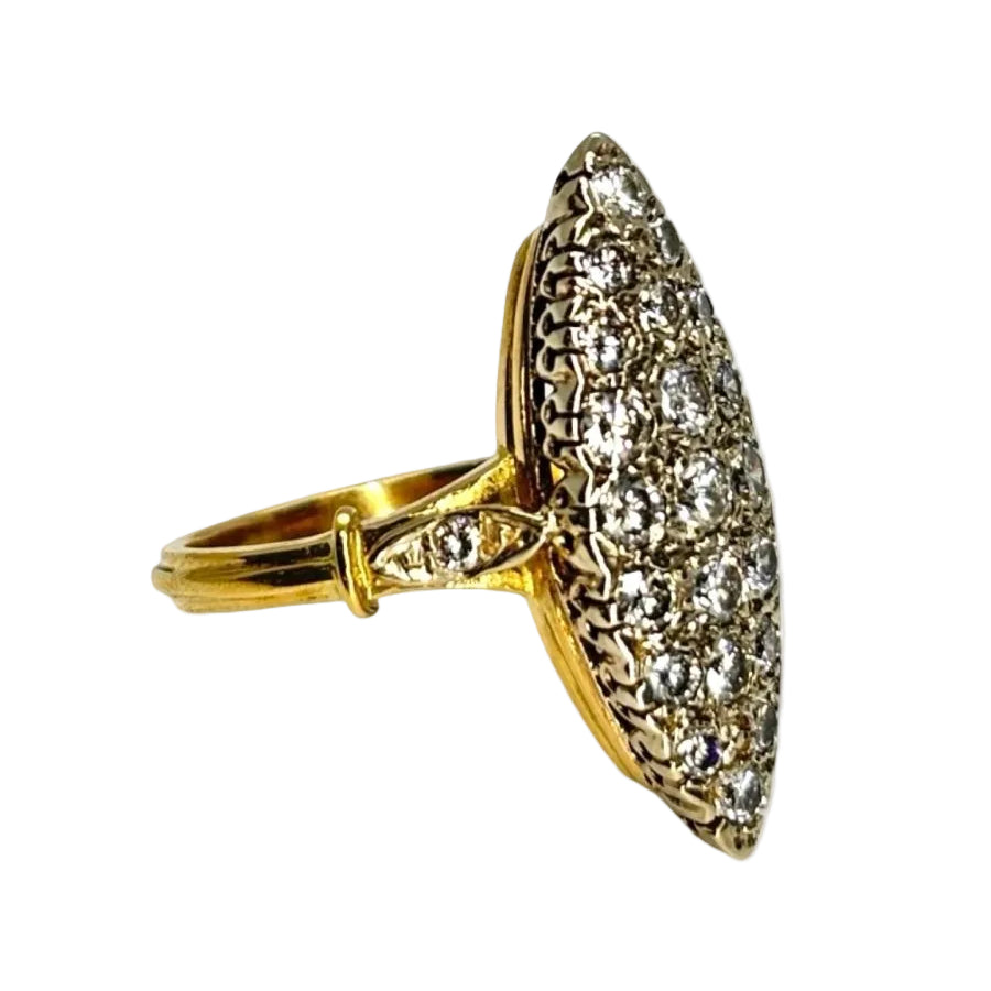 Bague Marquise en or blanc et diamants - Castafiore