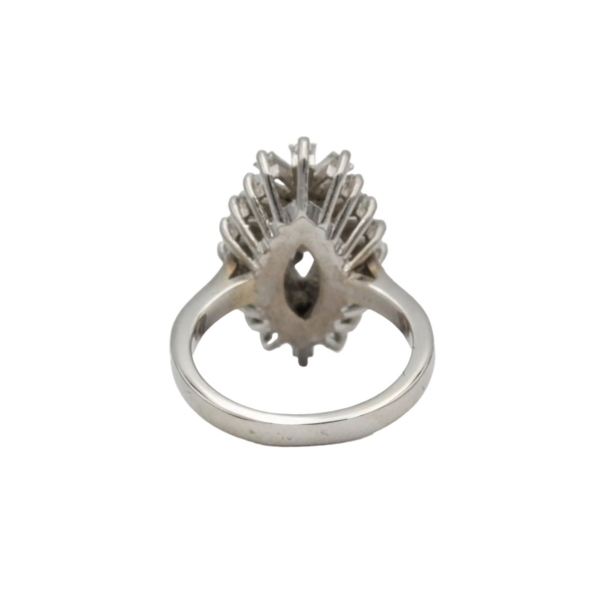 Bague Marquise en or blanc et diamants - Castafiore