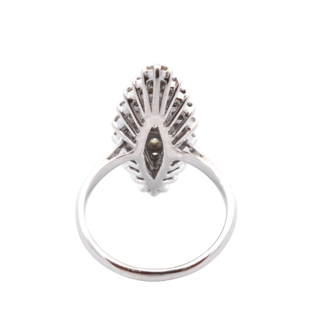Bague Marquise en or blanc et diamants - Castafiore