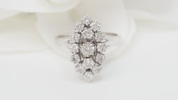 Bague marquise en or blanc et diamants - Castafiore