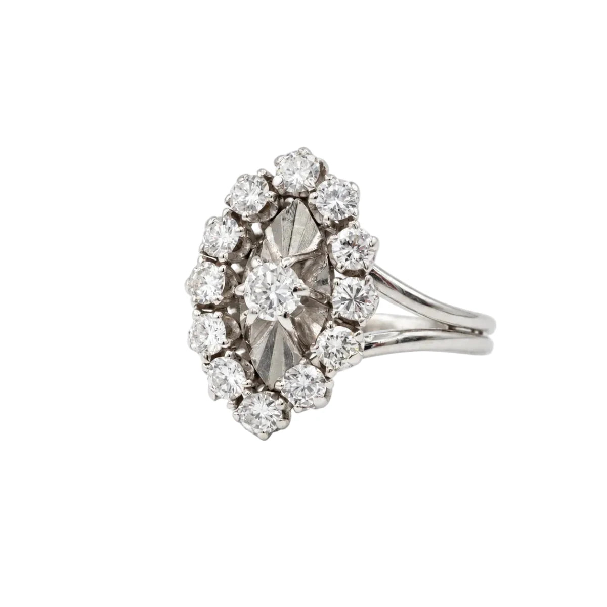 Bague Marquise en or blanc et diamants - Castafiore