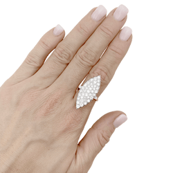 Bague Marquise en or blanc, or jaune et diamants - Castafiore