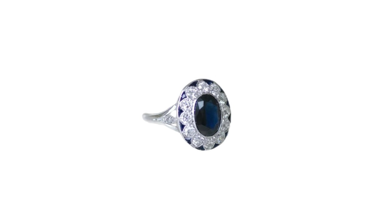 Bague Marquise en or blanc, platine, saphir et diamants - Castafiore