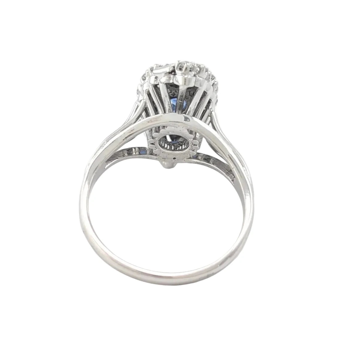 Bague Marquise en or blanc, saphir et diamants - Castafiore
