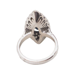 Bague marquise en or blanc, saphir et diamants - Castafiore