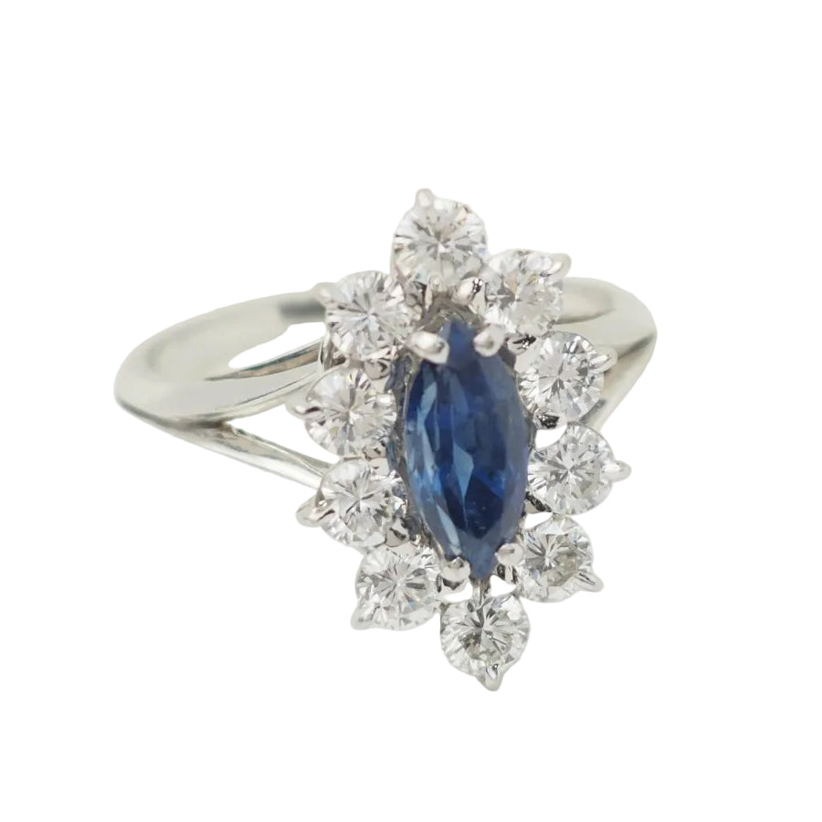 Bague marquise en or blanc, saphir et diamants - Castafiore