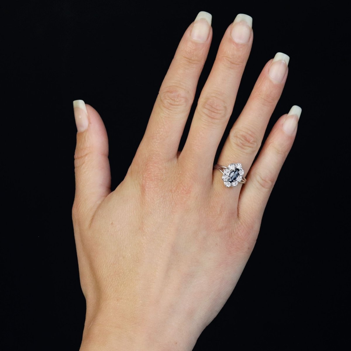 Ring sapphire marquise diamonds