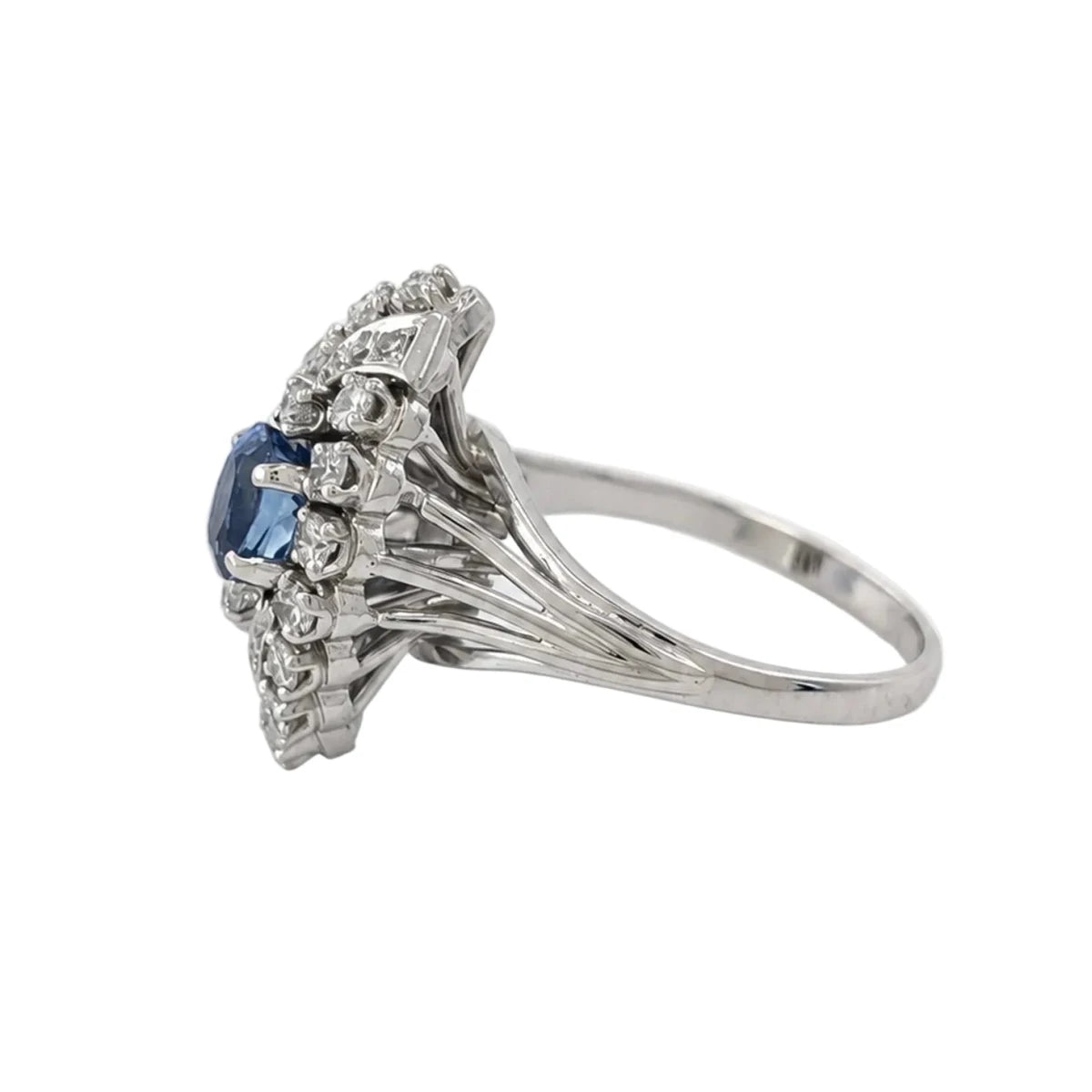 Bague Marquise en or blanc, saphir et diamants - Castafiore