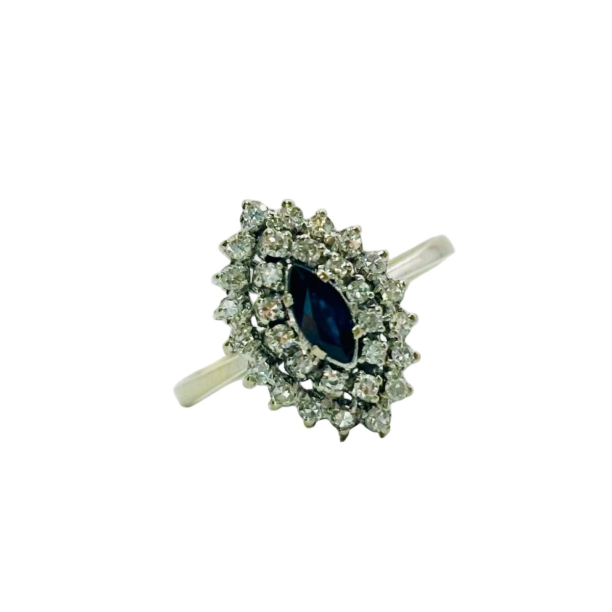 Bague Marquise en or blanc, saphir et diamants - Castafiore