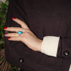 Bague Marquise en or blanc, turquoise, saphirs et diamants - Castafiore