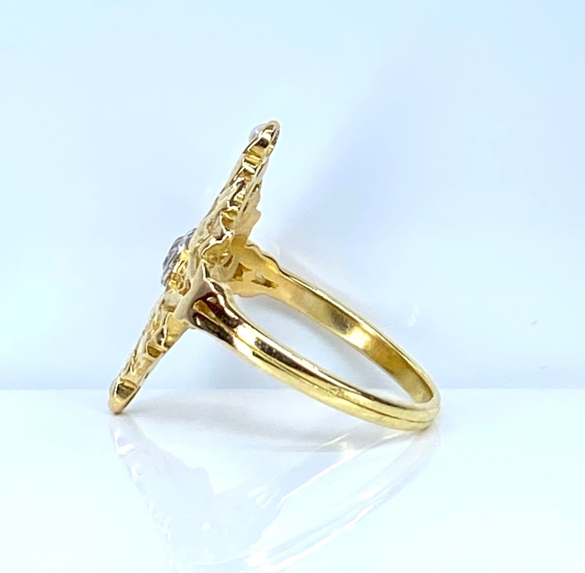 Bague marquise en or jaune 18 carats, diamant et perles - Castafiore