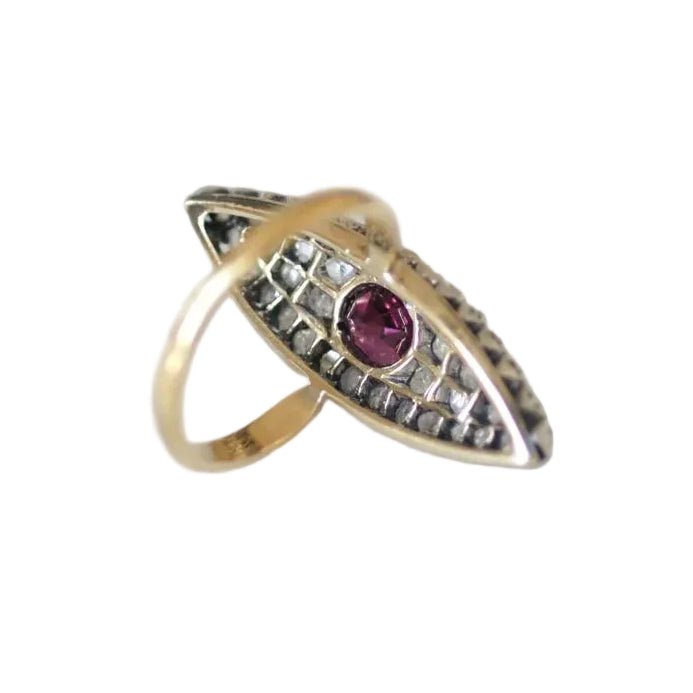 Bague Marquise en or jaune, argent, rubis et diamants - Castafiore