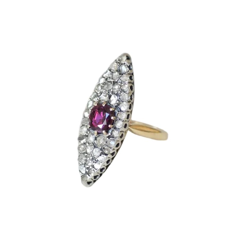 Bague Marquise en or jaune, argent, rubis et diamants - Castafiore
