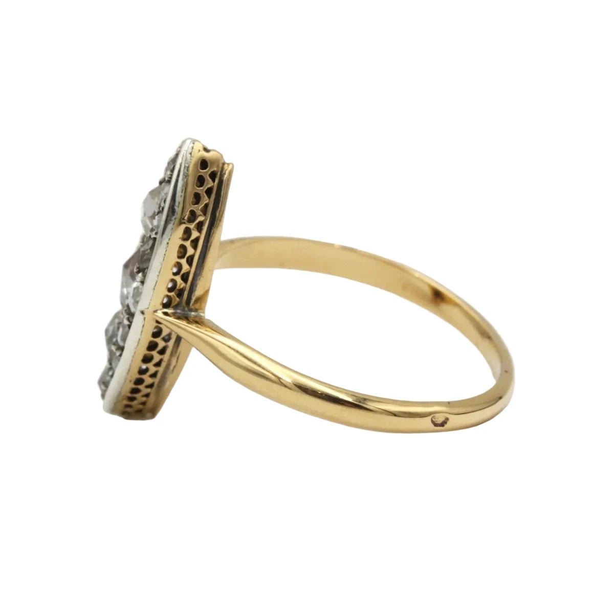 Bague Marquise en or jaune et diamants - Castafiore
